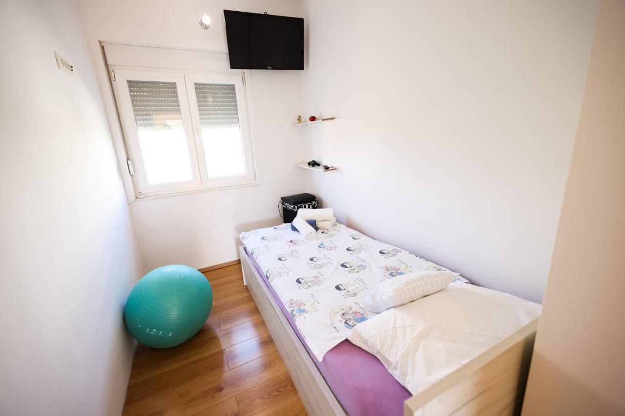 Apartman Heder ซาดาร์ ภายนอก รูปภาพ