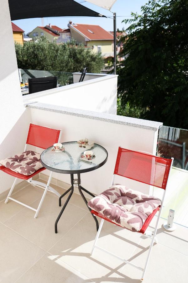 Apartman Heder ซาดาร์ ภายนอก รูปภาพ