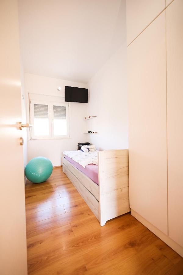 Apartman Heder ซาดาร์ ภายนอก รูปภาพ
