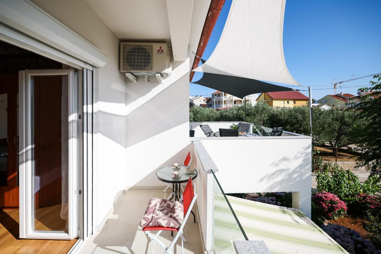 Apartman Heder ซาดาร์ ภายนอก รูปภาพ