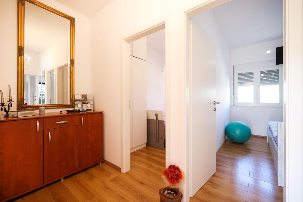 Apartman Heder ซาดาร์ ภายนอก รูปภาพ